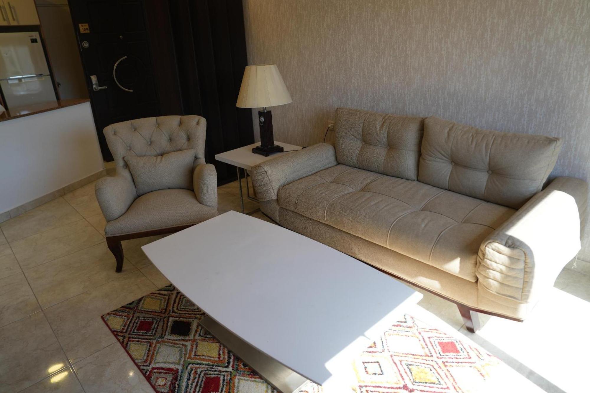 Janty Apartment *