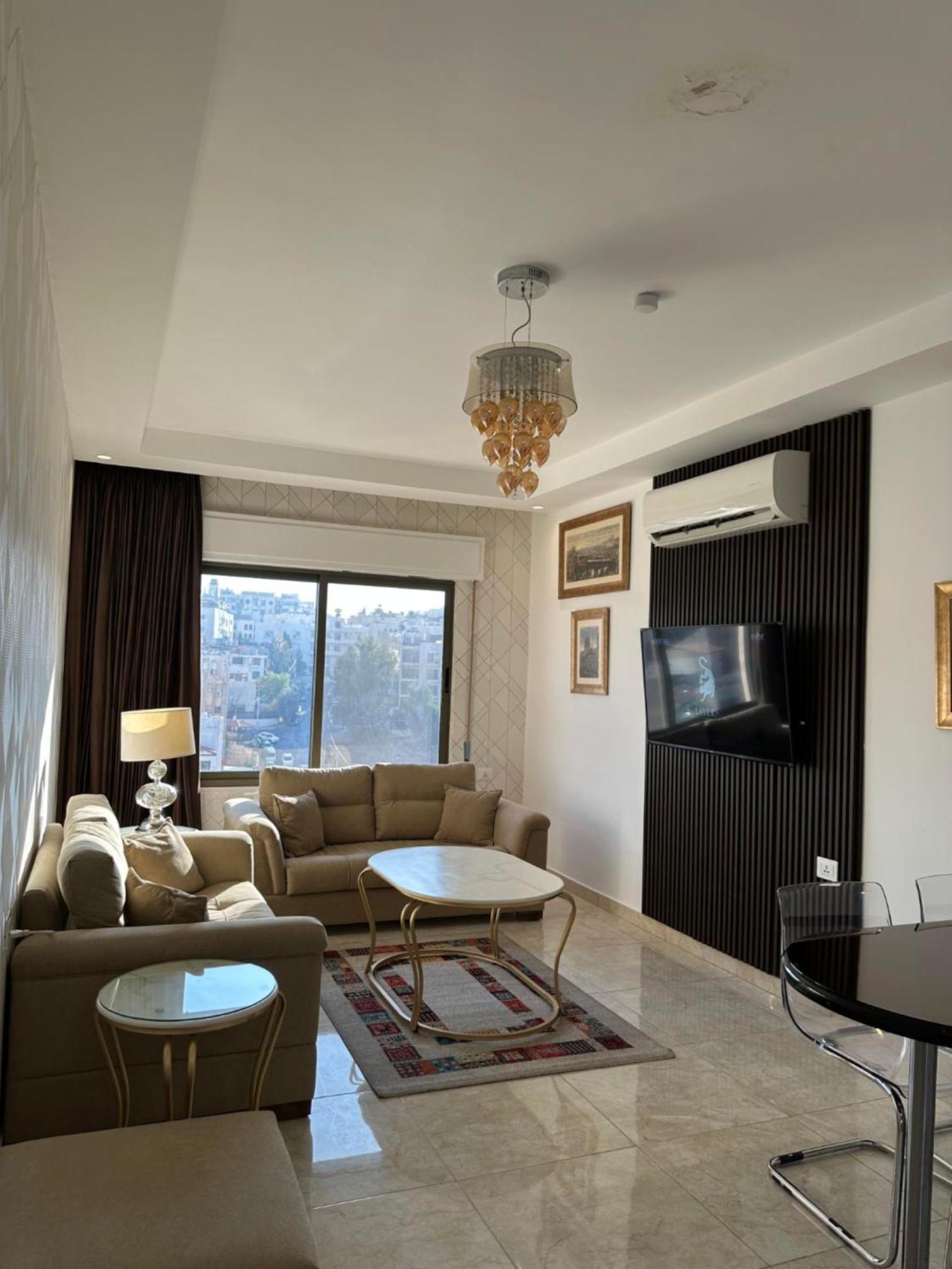 Janty Apartment
